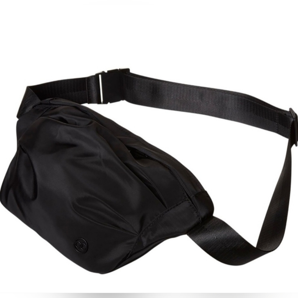 Calia Sling Bag / Crossbody Bag Black